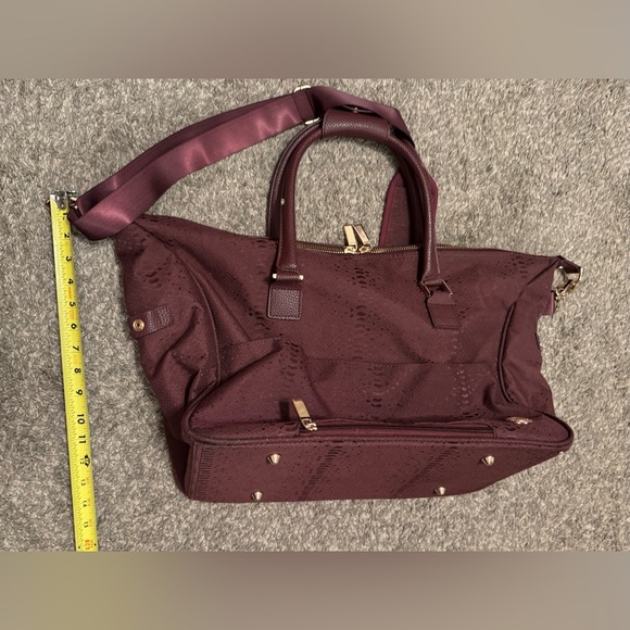 Vince Camuto Ameliah Weekend Duffle Bag in burgundy - Picture 10 of 12